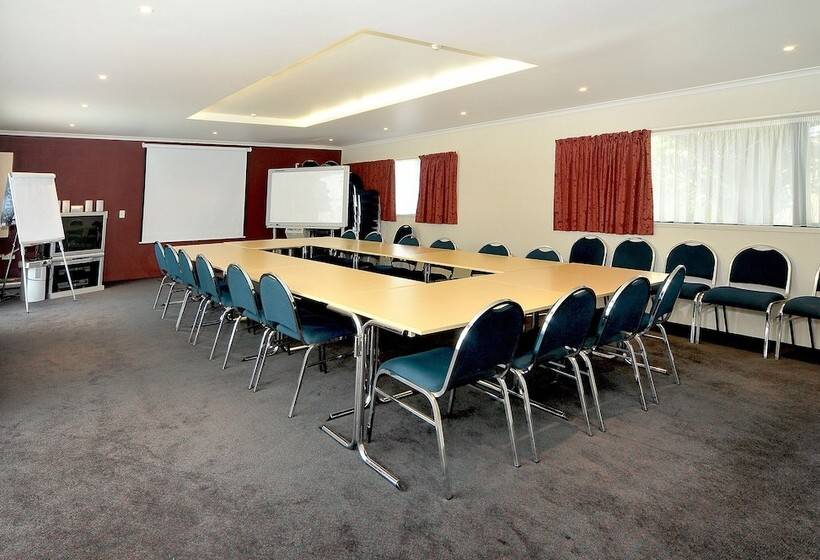 فندق على الطريق Academy At Botany Motor Inn