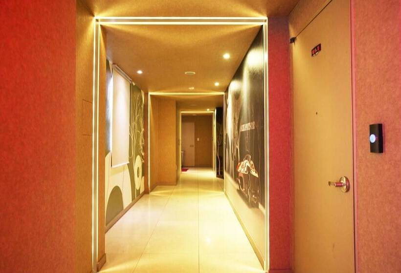 فندق على الطريق Sincheon I