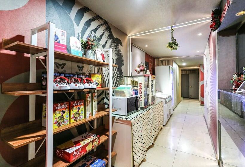 فندق على الطريق Sincheon I