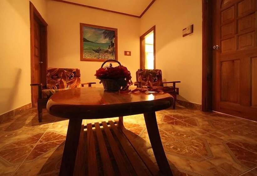 پانسیون Omusee Guesthouse