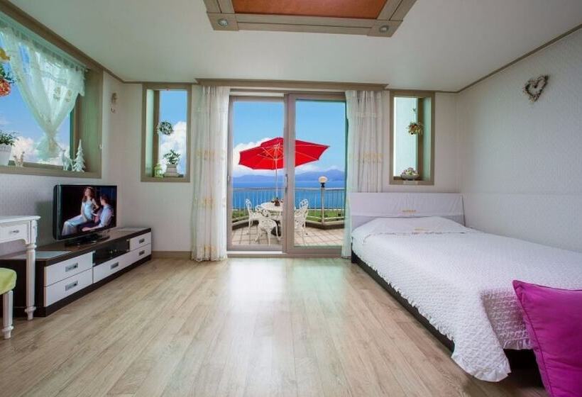 Seokmodo  White Wing Pension