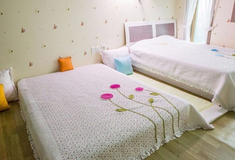 Seokmodo  White Wing Pension