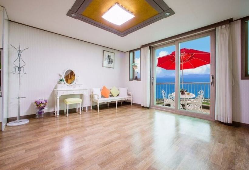 Seokmodo  White Wing Pension