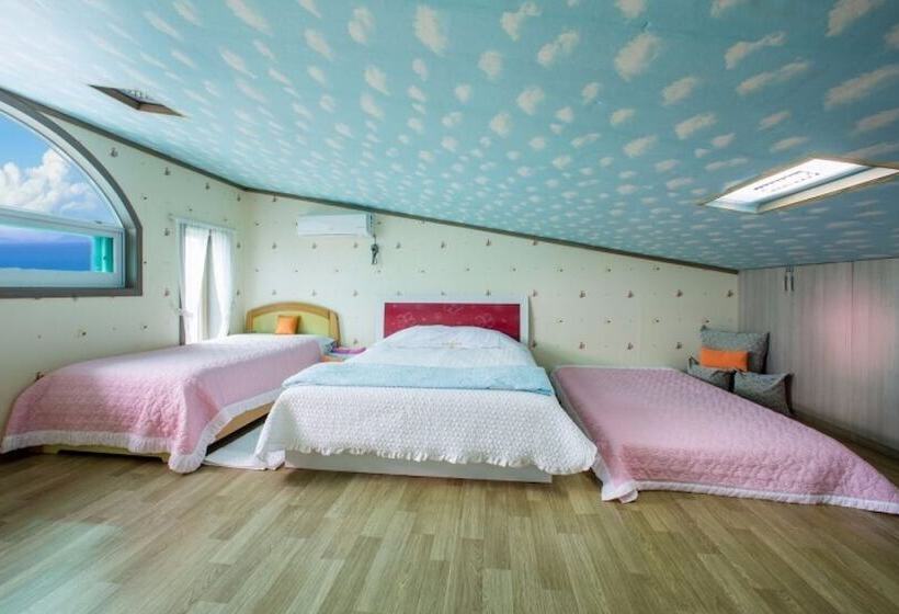 Seokmodo  White Wing Pension