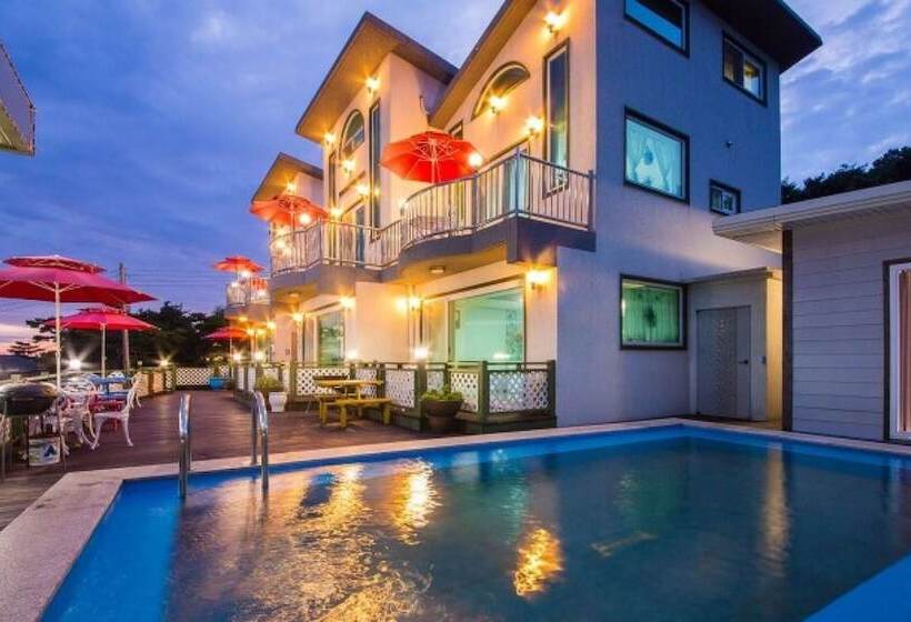 Seokmodo  White Wing Pension