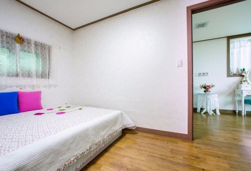 Seokmodo  White Wing Pension