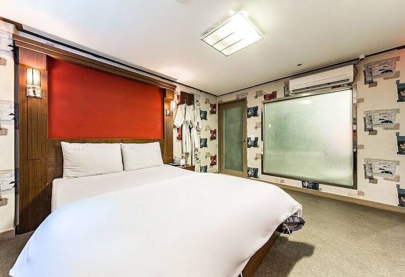 Sinchon Hills Motel