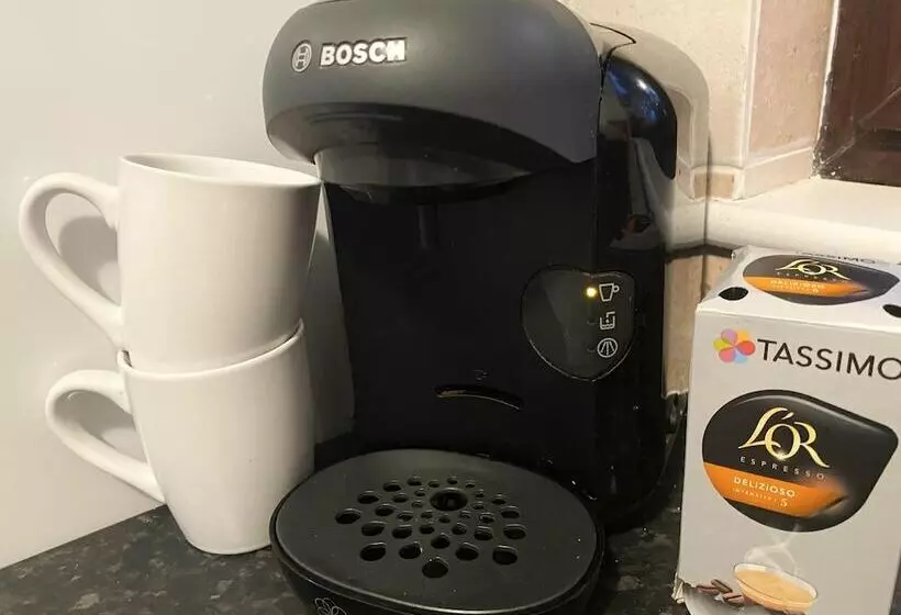 Stunning 4 Bedroom Cabin With Hot Tub In Beattock!