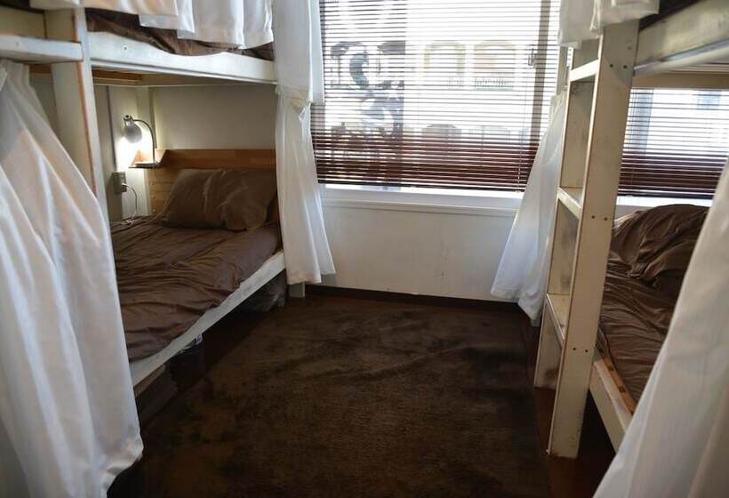 Tsuki No Yado   Hostel