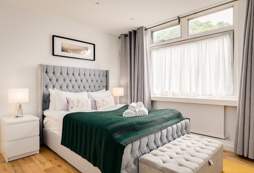 4 Bedroom Villa On Marble Arch