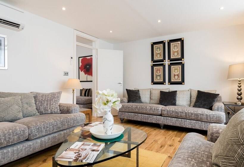 4 Bedroom Villa On Marble Arch