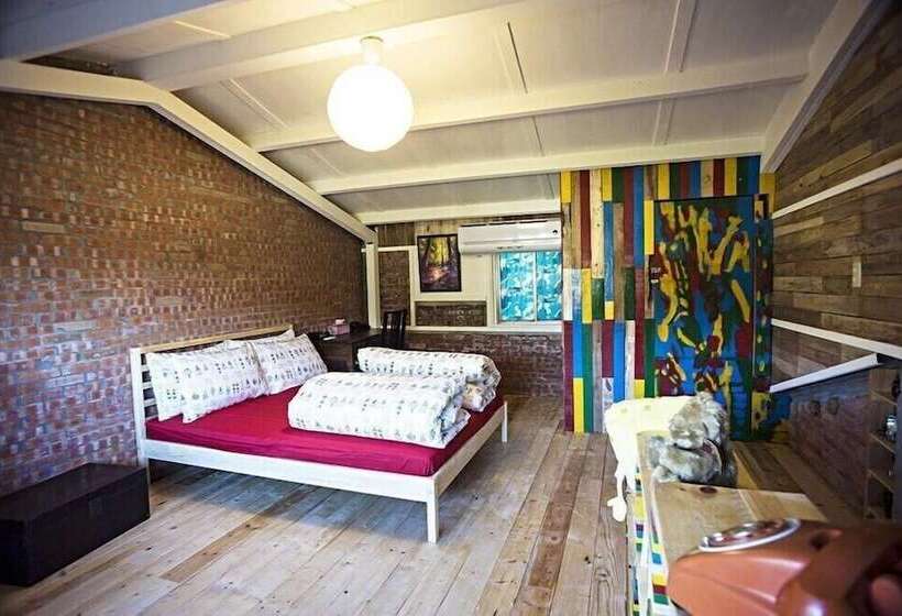 تختخواب و صبحانه Shabby Home 28