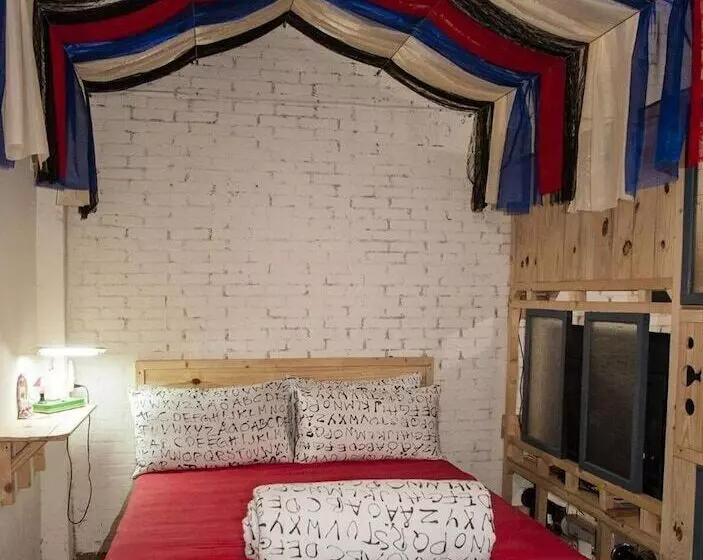تختخواب و صبحانه Shabby Home 28