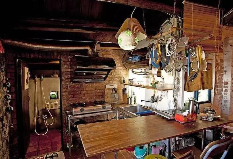 تختخواب و صبحانه Shabby Home 28