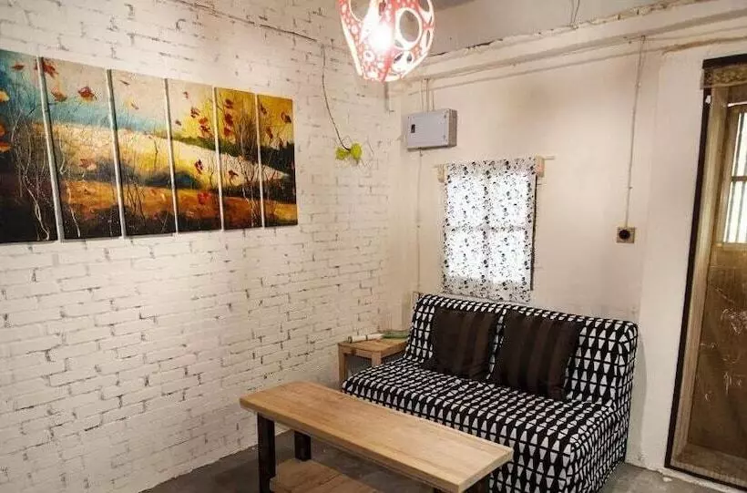 تختخواب و صبحانه Shabby Home 28