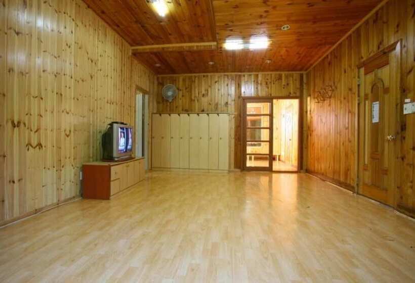 Gapyeong Kalbongsan Caravan Pension