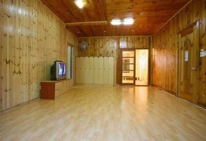 Gapyeong Kalbongsan Caravan Pension