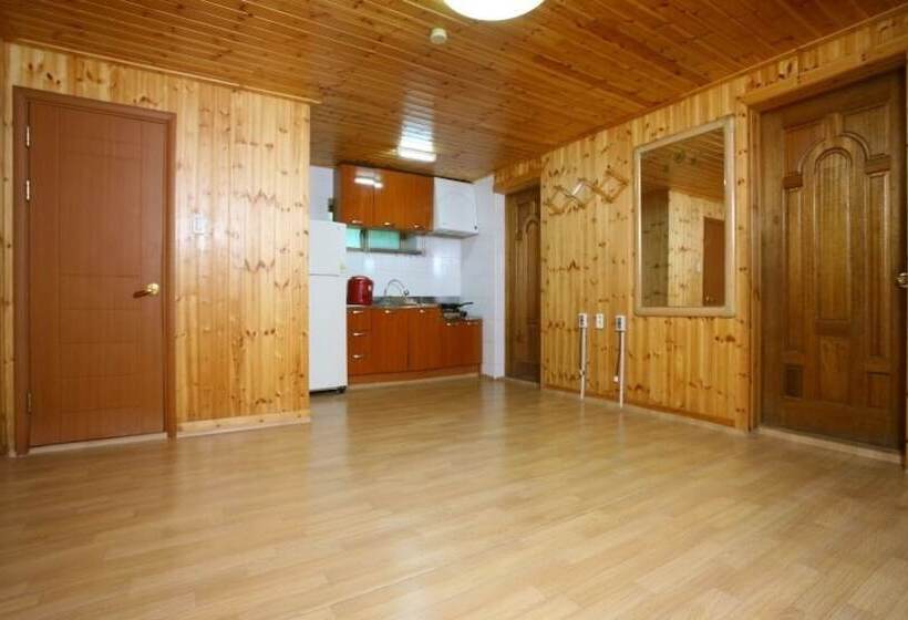 Gapyeong Kalbongsan Caravan Pension