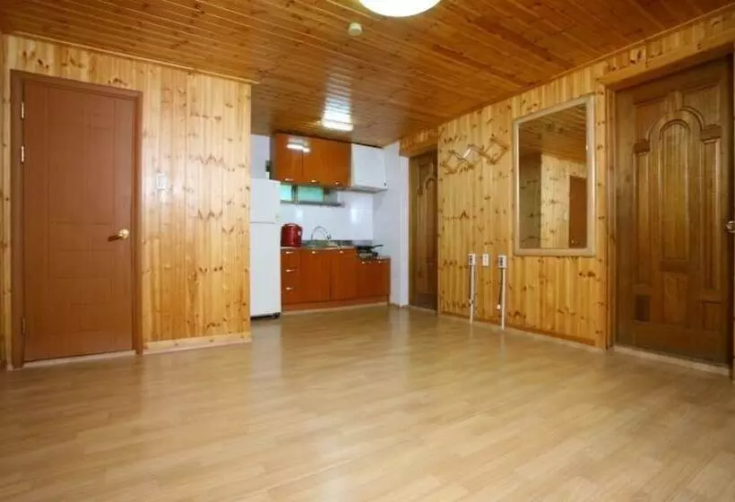 Gapyeong Kalbongsan Caravan Pension
