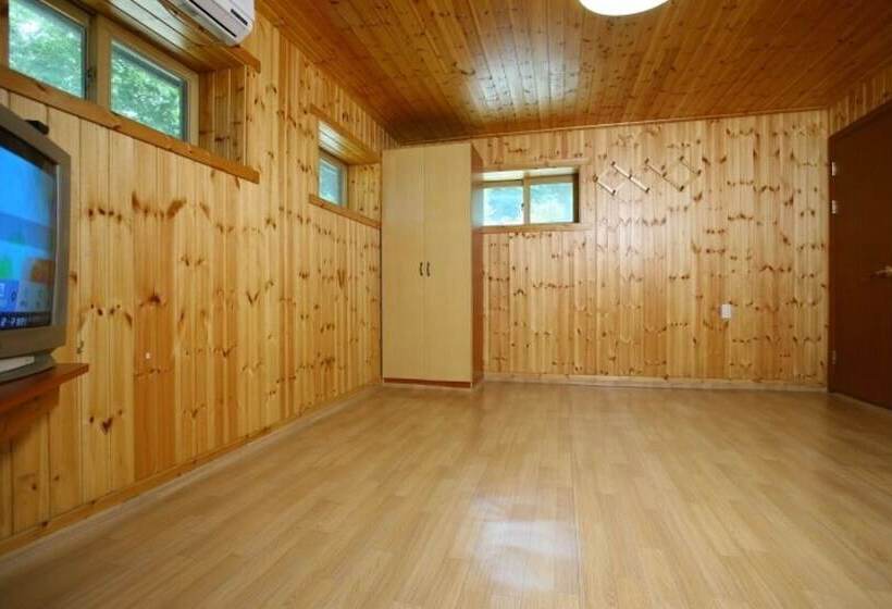 Gapyeong Kalbongsan Caravan Pension