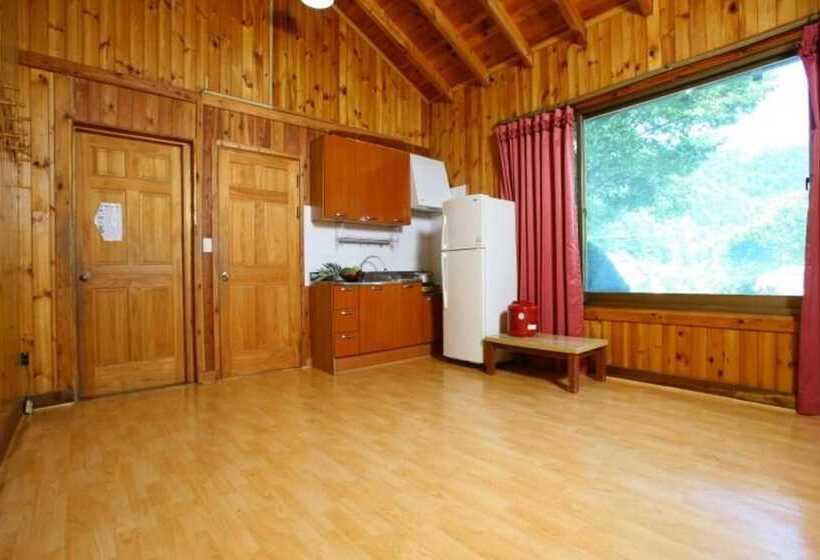 Gapyeong Kalbongsan Caravan Pension