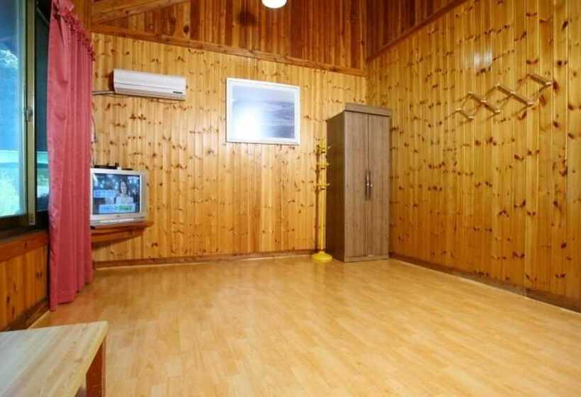 Gapyeong Kalbongsan Caravan Pension