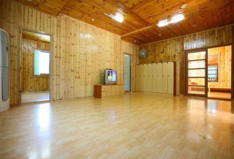 Gapyeong Kalbongsan Caravan Pension