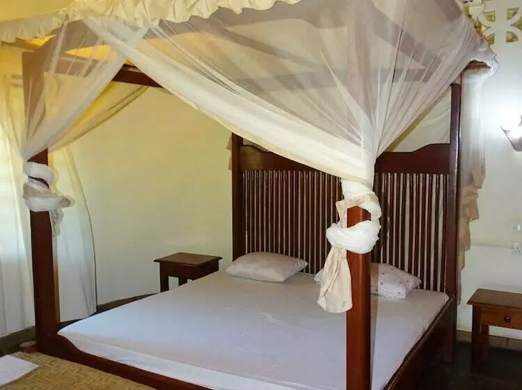 هتل Diani Paradise Villas