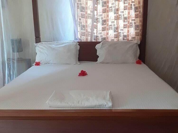 Hotelli Diani Paradise Villas