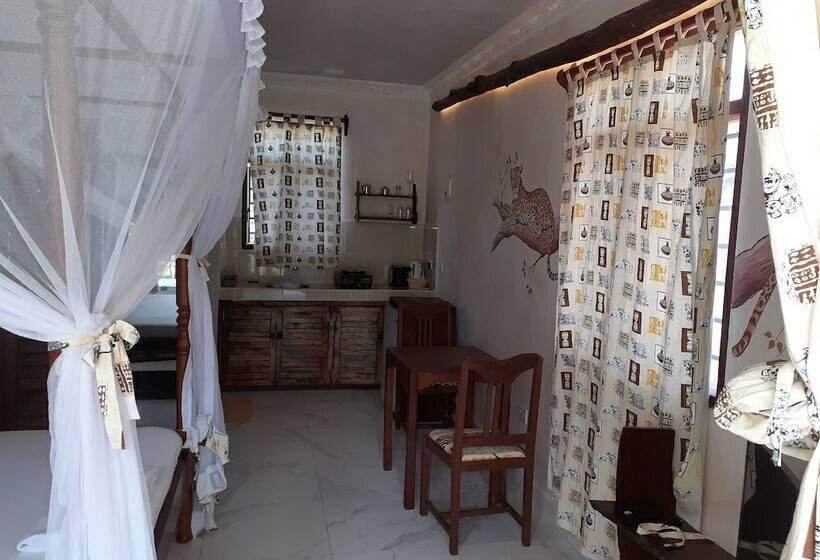 Hotelli Diani Paradise Villas