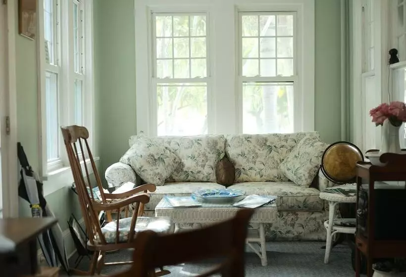 ホテル Inn Shepard's Park