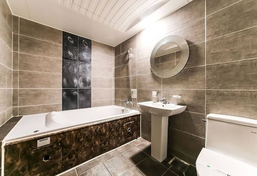 מוטל Daegu Dongdaegu Station 10th Street