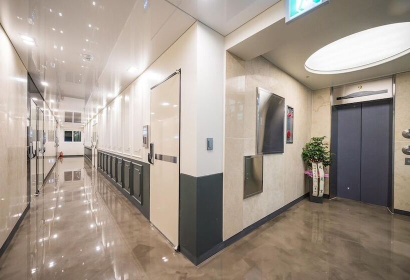 Мотель Daegu Pyeongridong Hotel Ccentum