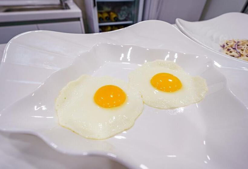 Мотель Daegu Pyeongridong Hotel Ccentum