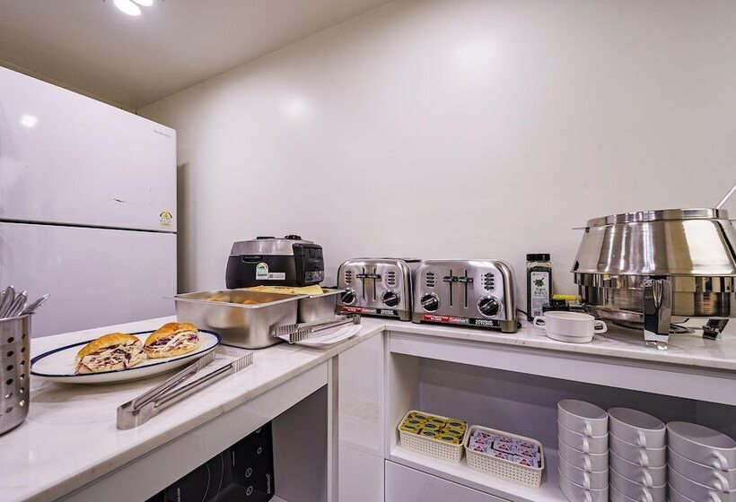 Мотель Daegu Pyeongridong Hotel Ccentum