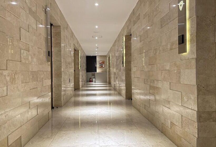 모텔 Daejeon Wolpyeong Hotel Continew