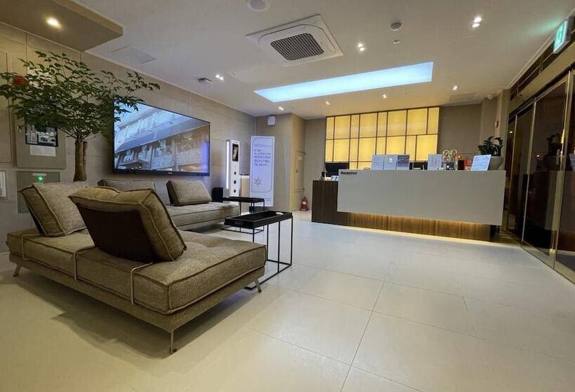 모텔 Daejeon Wolpyeong Hotel Continew