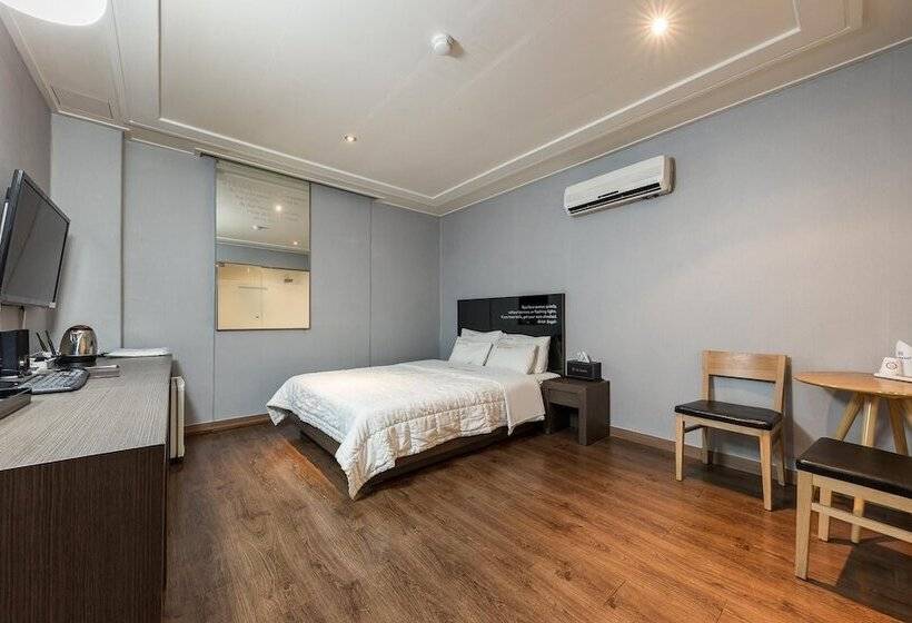 모텔 Daejeon Yongun Hi