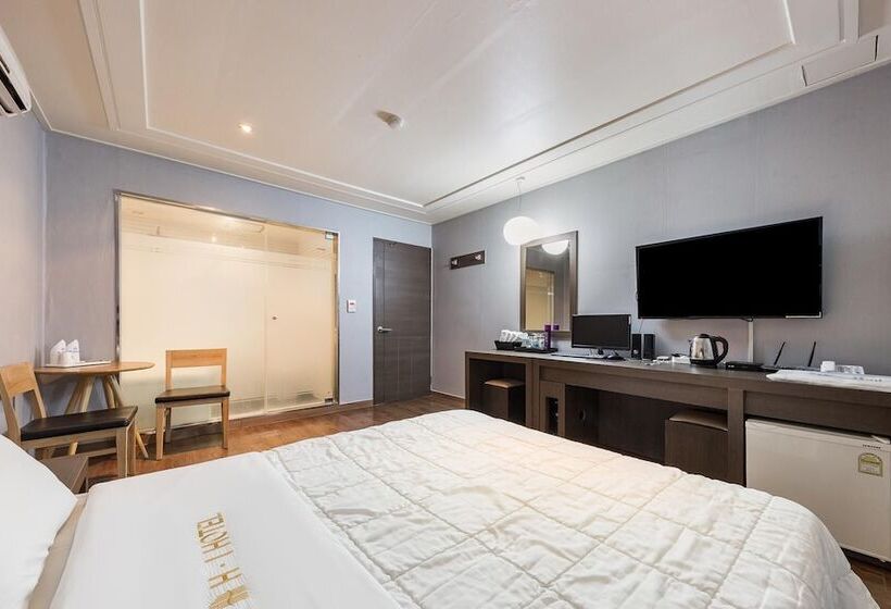 모텔 Daejeon Yongun Hi