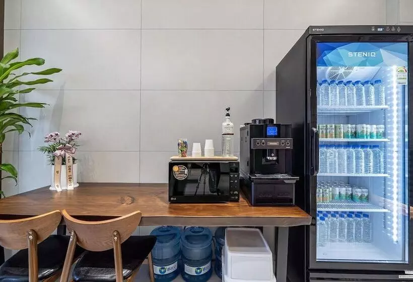 Motelli Daejeon Yuseong Hotel 141