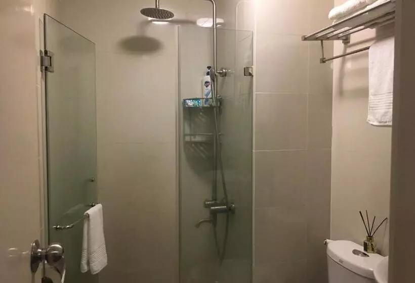 Cozy Condo Near Naia With Wifi, Pool And Balcony