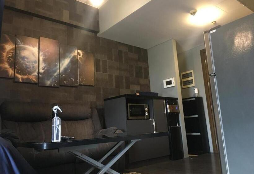 Cozy Condo Near Naia With Wifi, Pool And Balcony