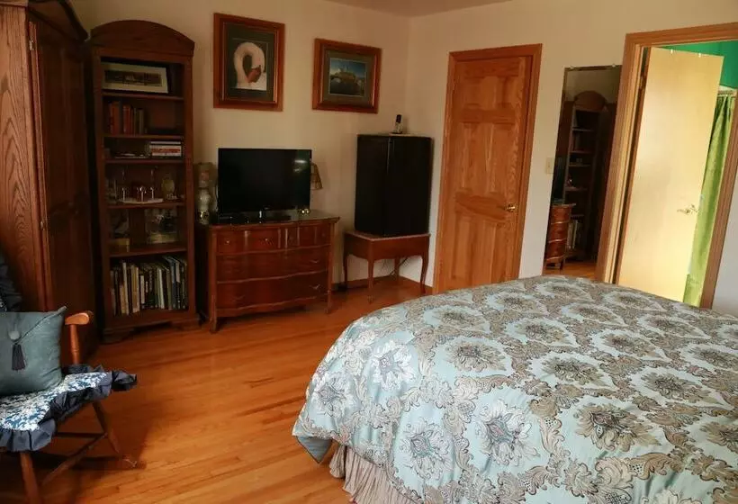 Hotelli A Garden Stroll B&b