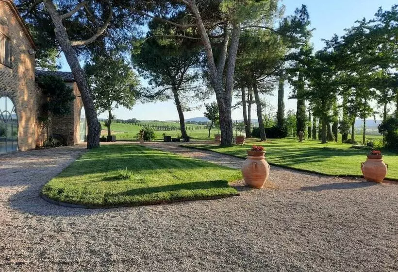 هتل Agriturismo Il Greppo