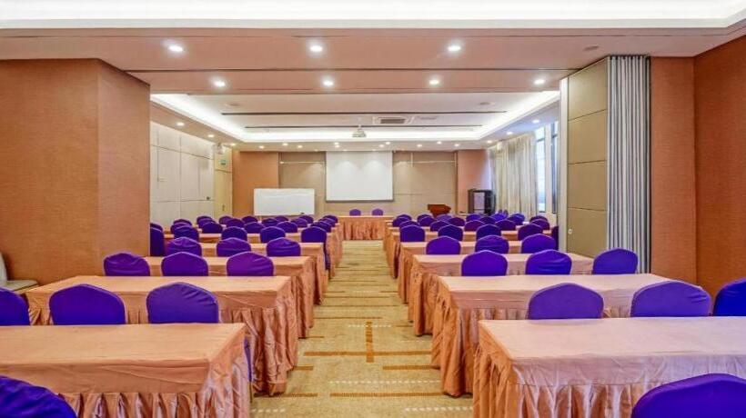 Hanting Hotel Nanjing Aoti Center