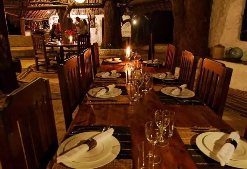 هتل Mikoko Cove Ecolodge