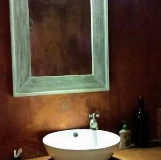 هتل Mikoko Cove Ecolodge