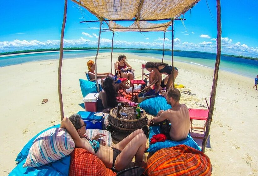 هتل Mikoko Cove Ecolodge