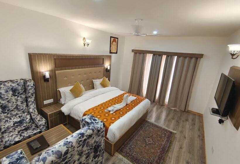 ホテル Sangaylay Palace