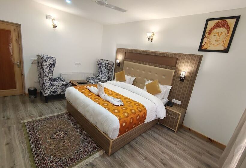 ホテル Sangaylay Palace